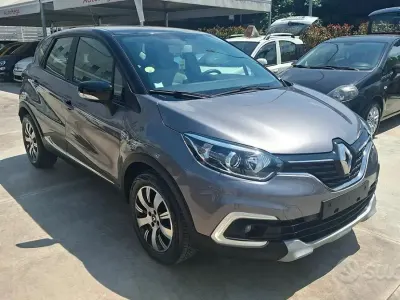 Usata Renault Captur 90 CV (66 kW) 2019 Grigio SUV