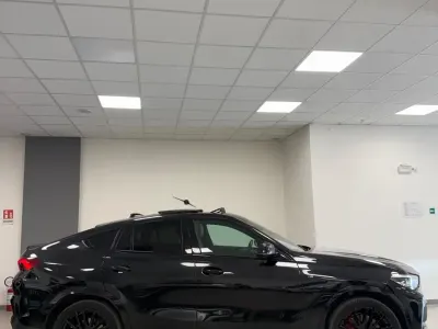 Usado BMW X6 M Sport 285 HP (209 kW) 2023 Preto SUV