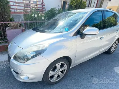 Usata Renault Scenic E-Tech 2010 Grigio Monovolume