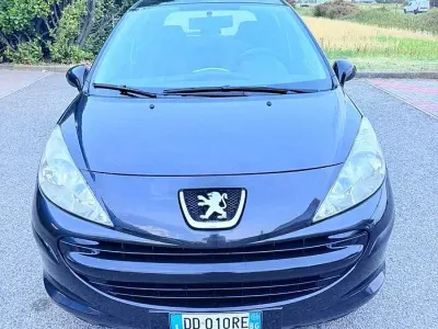 Usata Peugeot 207 88 CV (64 kW) 2006 Bluazzurro Berlina