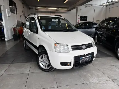 Usata Fiat Panda Climbing 60 CV (44 kW) 2009 Bianco Utilitaria