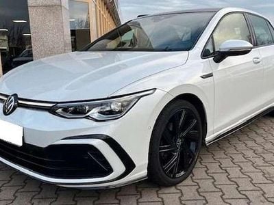 Usata VW Golf VIII R-line 150 CV (110 kW) 2023 Bianco Berlina