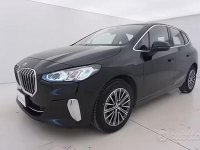 Begagnad BMW 218 Luxury Line 150 HK (110 kW) 2023 Svart Kombi