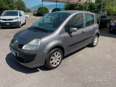 Usata Renault Modus Dynamique 85 CV (62 kW) 2009 Grigio Monovolume