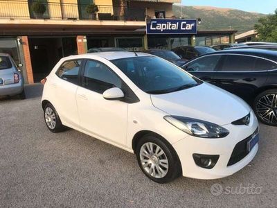 Usata Mazda 2 Independence 90 CV (66 kW) 2009 Bianco Utilitaria