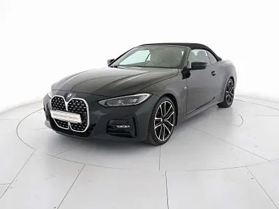 Usata BMW 420 Cabriolet M Sport 190 CV (139 kW) 2022 Black sapphire Cabrio