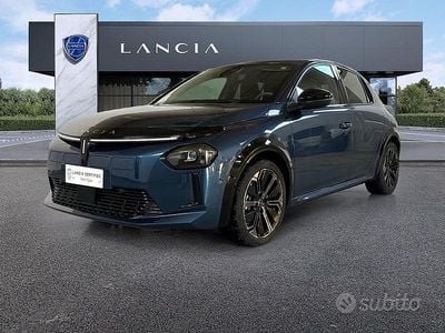 Usata Lancia Ypsilon 114 kW (156 CV) 2024 Blu Utilitaria