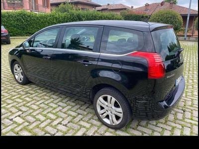 Usata Peugeot 5008 Family 111 CV (81 kW) 2012 Nero Monovolume