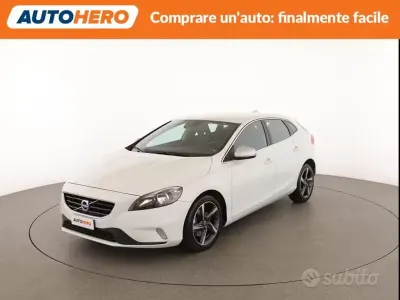 Usata Volvo V40 R-Design Momentum 120 CV (88 kW) 2015 Bianco Berlina