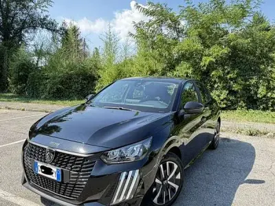 Usata Peugeot 208 Active 75 CV (55 kW) 2024 Utilitaria