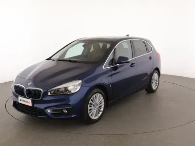 Usata BMW 225 Active Tourer Luxury Line 224 CV (164 kW) 2017 Blu Monovolume