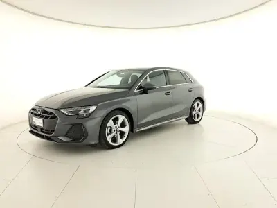Usata Audi A3 S-Line 150 CV (110 kW) 2025 Grigio daytona perlato Berlina