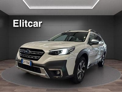 Usata Subaru Outback Premium 169 CV (124 kW) 2022 Bianco Station wagon