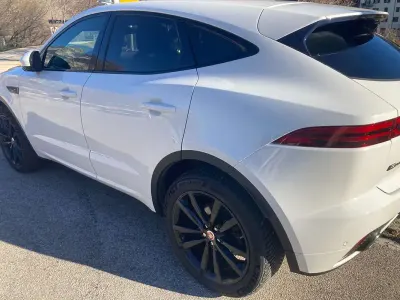 Usata Jaguar E-Pace R-Dynamic 150 CV (110 kW) 2020 Bianco SUV