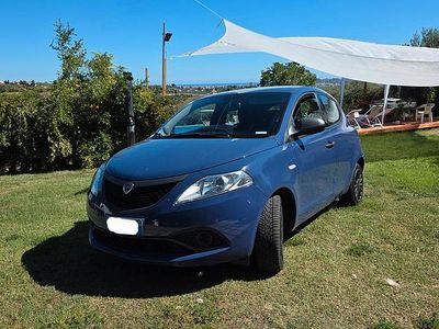 Usata Lancia Ypsilon 69 CV (50 kW) 2017 Utilitaria