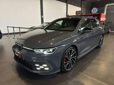 Usata VW Golf VIII GTD 200 CV (147 kW) 2023 Grigio urano Berlina