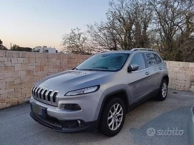 Usata Jeep Cherokee Longitude 140 CV (102 kW) 2016 Grigio SUV