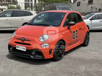 Usata Abarth 595 165 CV (121 kW) 2023 Arancione Utilitaria
