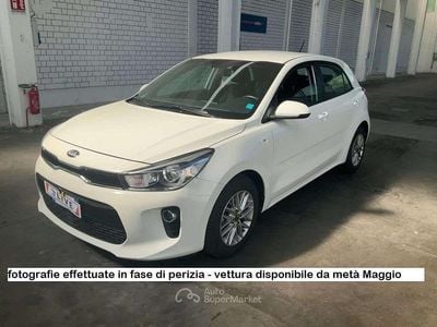 Begagnad Kia Rio 84 HK (61 kW) 2019 Vit Sedan