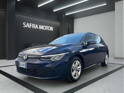 Occasion VW Golf VIII Life 131 ch (96 kW) 2021 Bleue Citadine