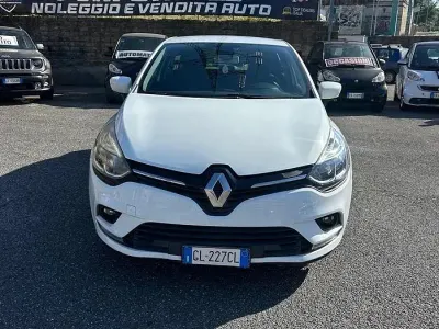Begagnad Renault Clio IV Business 75 HK (55 kW) 2019 Vit Sedan