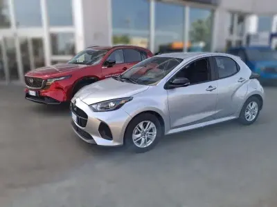Nuova Mazda 2 Center-Line 92 CV (67 kW) 2026 Argento Utilitaria