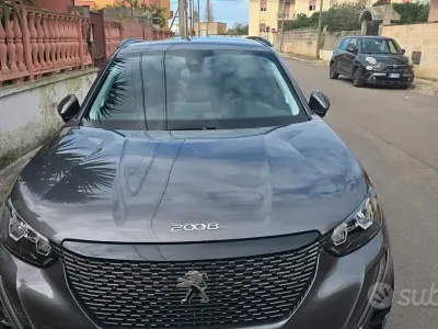Usata Peugeot 2008 102 CV (75 kW) 2021 SUV