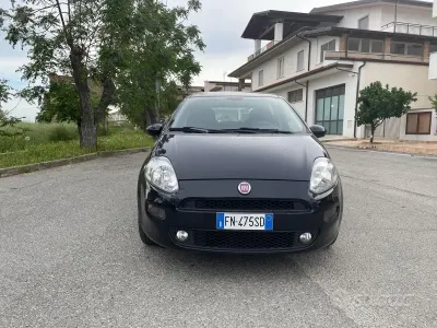Gebraucht Fiat Punto Street 69 PS (50 kW) 2018 Schwarz Kleinwagen