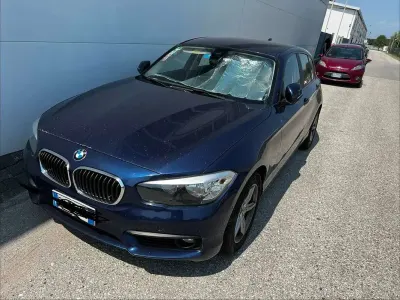 Usata BMW 118 Advantage 150 CV (110 kW) 2016 Blu/azzurro Utilitaria