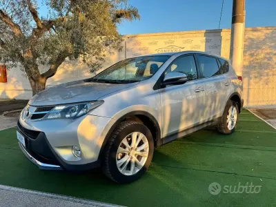 Usata Toyota RAV4 Lounge 150 CV (110 kW) 2013 Grigio SUV