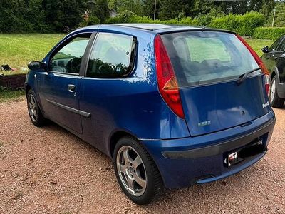 Usata Fiat Punto 80 CV (58 kW) 2000 Blu Utilitaria