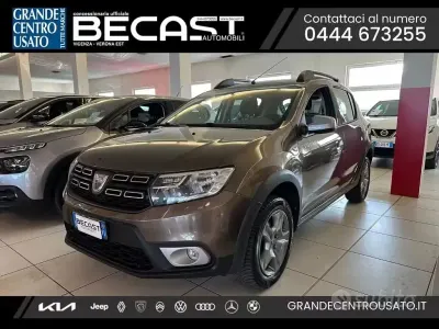 Gebraucht Dacia Sandero Stepway 90 PS (66 kW) 2018 Braun Limousine