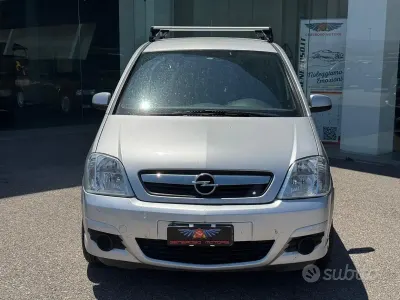 Usata Opel Meriva Cosmo 90 CV (66 kW) 2009 Grigio Monovolume