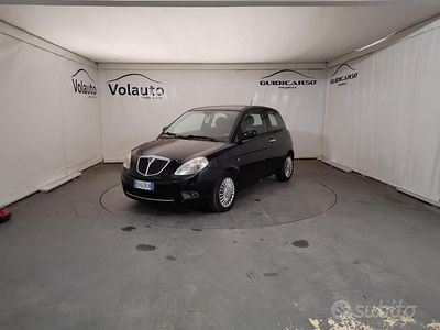 Usata Lancia Ypsilon 60 CV (44 kW) 2010 Nero Utilitaria