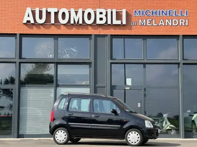 Usata Opel Agila Club 75 CV (55 kW) 2005 Nero Monovolume