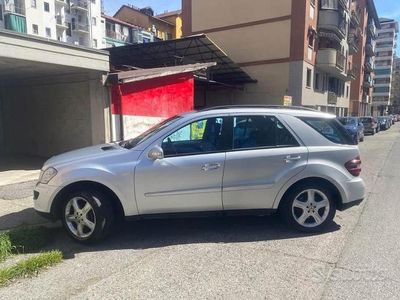 Usata Mercedes ML320 2007 Grigio SUV