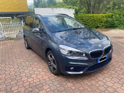 Usata BMW 218 Gran Tourer Sport Line 150 CV (110 kW) 2016 Grigio Monovolume