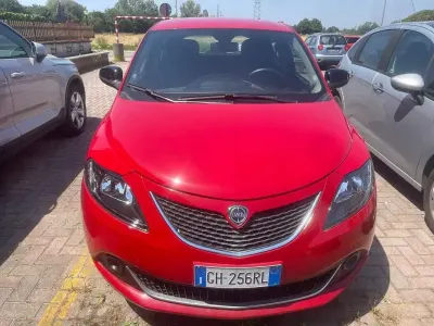 Usata Lancia Ypsilon Gold 69 CV (50 kW) 2022 Utilitaria