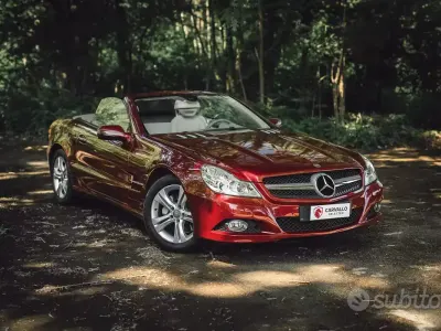Usata Mercedes SL350 316 CV (232 kW) 2011 Rosso Cabrio