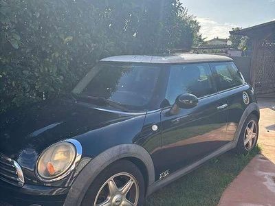 Käytetty Mini Cooper D 120 HP (88 kW) 2007 Musta Viistoperä