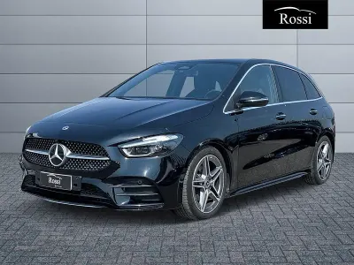 Usata Mercedes B180 Advanced Plus 116 CV (85 kW) 2023 Grigio medio metallizzato Utilitaria