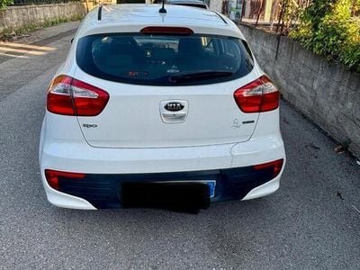 Usata Kia Rio 75 CV (55 kW) 2017 Bianco Utilitaria