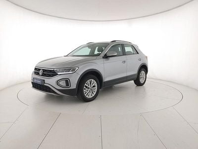 Usata VW T-Roc Life 116 CV (85 kW) 2022 Pyrit silver metallizzato SUV