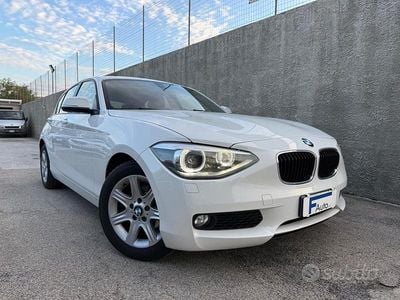 Begagnad BMW 118 Sport Line 143 HK (105 kW) 2014 Vit Halvkombi