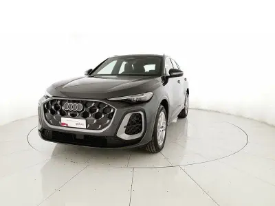Nuova Audi Q5 S-Line 204 CV (150 kW) 2025 Grigio SUV