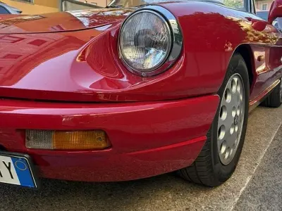 Usata Alfa Romeo Spider 122 CV (89 kW) 1990 Rosso Cabrio
