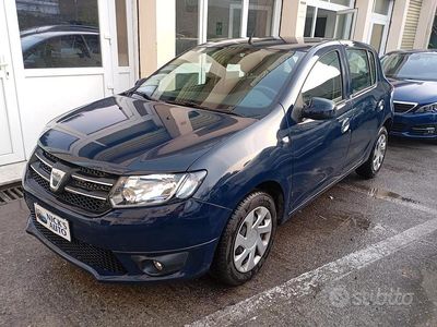 Usata Dacia Sandero 90 CV (66 kW) 2016 Blu Berlina