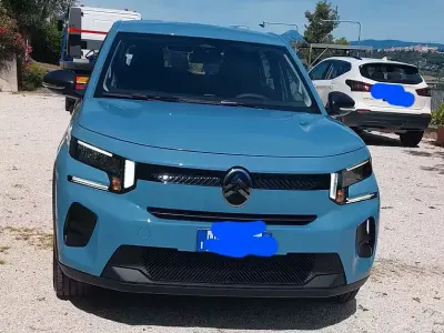 Nuova Citroën C3 PureTech 101 CV (74 kW) 2026 Blu SUV