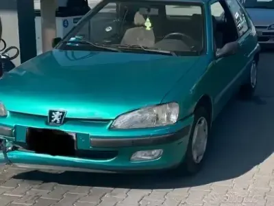 Usata Peugeot 106 44 CV (32 kW) 1996 Verde Utilitaria
