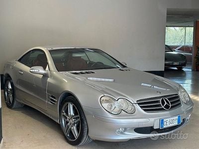 Usata Mercedes SL350 245 CV (180 kW) 2003 Grigio Cabrio